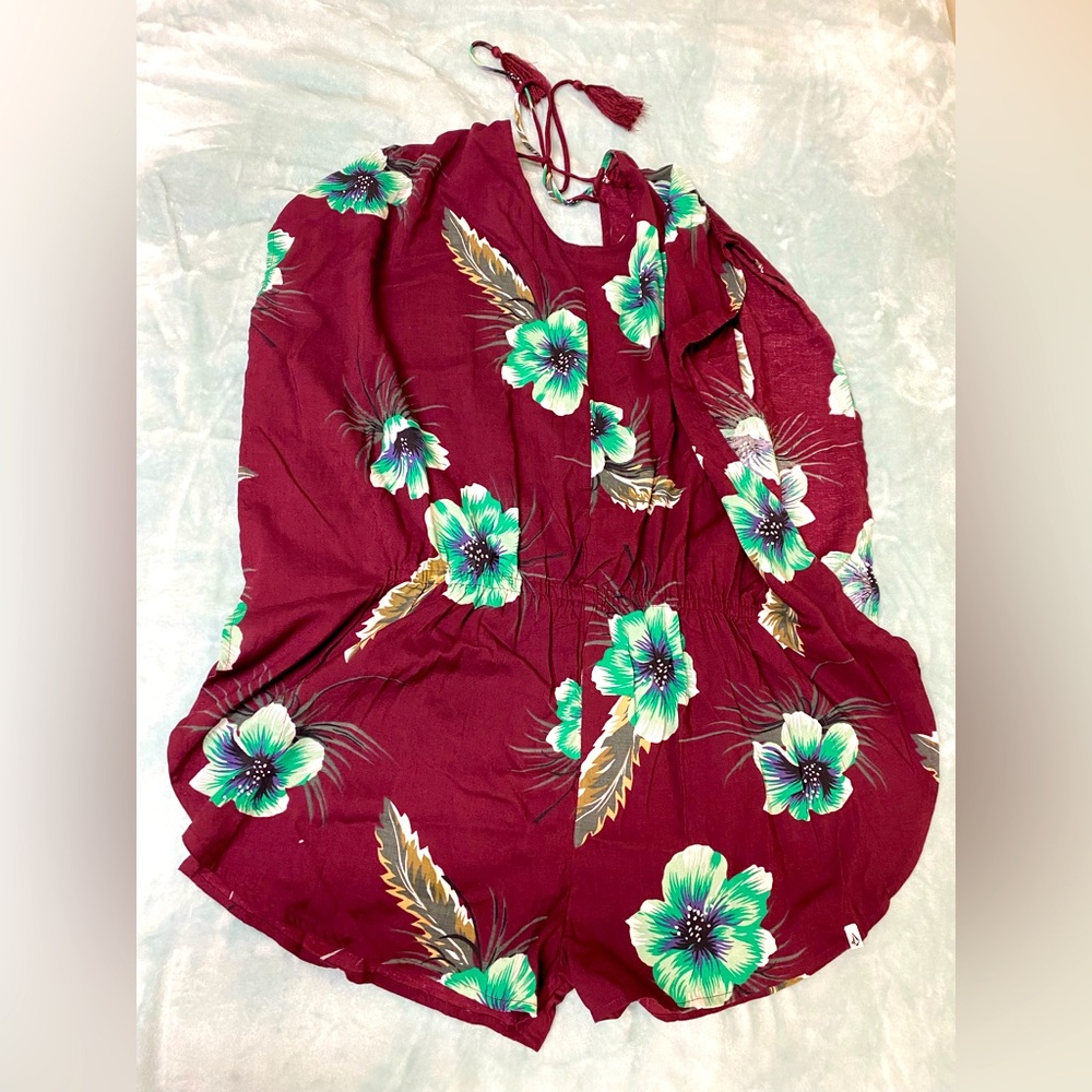 Volcom Romper Maroon Floral Flutter Sleeves Tassels Sz S
